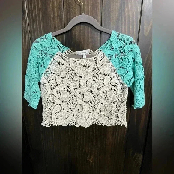 Y2K Delia’s White/Teal Lace Crop Top, Size: Medium - Picture 9 of 12